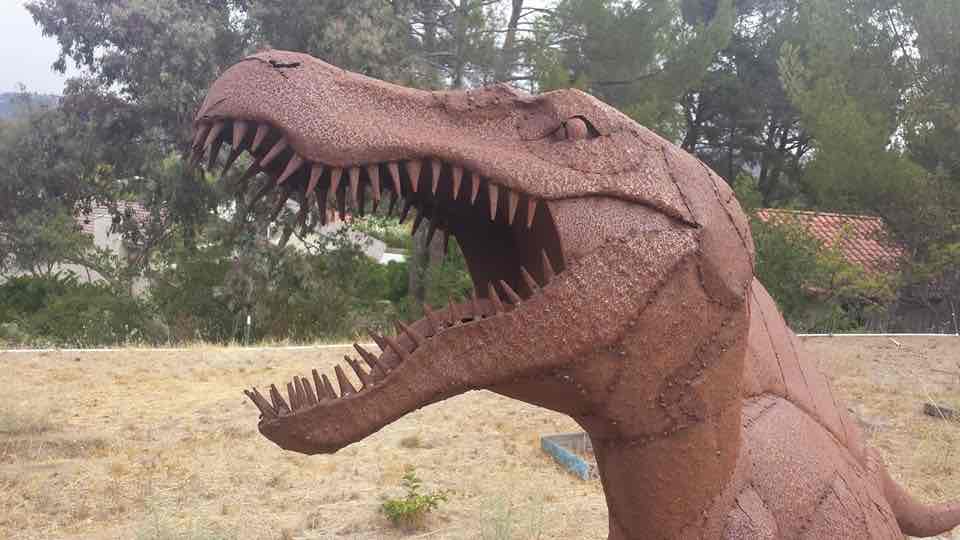 Los Robles Trail and the crazy dinosaur