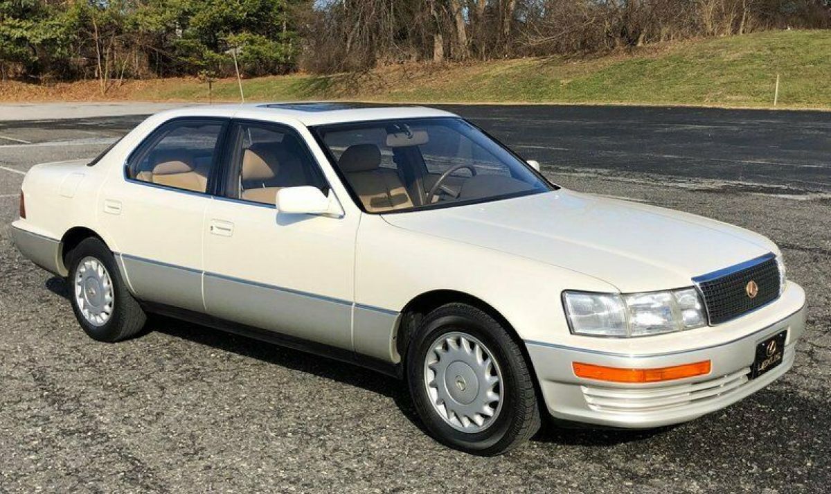1992 Lexus LS400